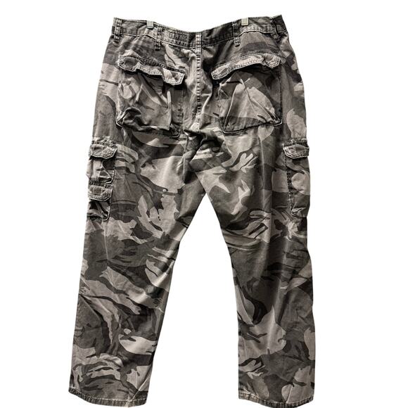 Wrangler Cargo Pants Mens 38x30 (38x29 ACTUAL) Relaxed Straight Black Gray Camo - Picture 3 of 8